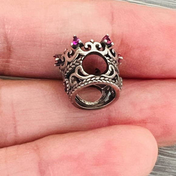 Silver plated & paved red crystals ROYAL CROWN Bracelet charm - Picture 3 of 5